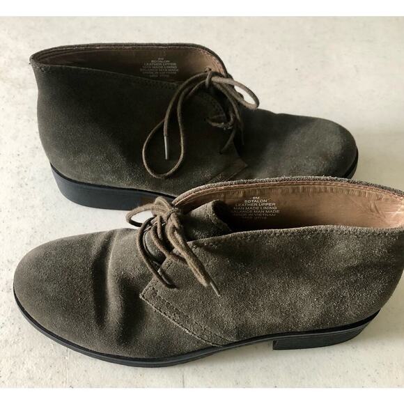 Bandolino Dark Green Women's Size 6 Soft Suede Ankle Chukka Boots Lace Up - Picture 3 of 7